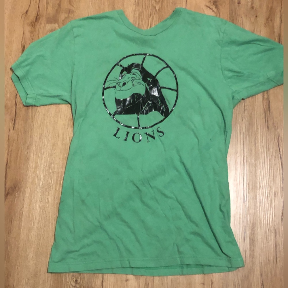 Green Lions Shirt Size Large